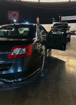 Ford Taurus